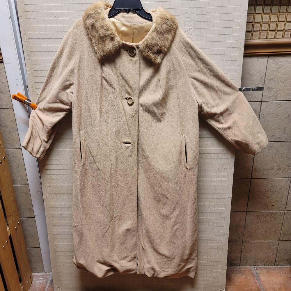 Kashmiracle Faux Cashmere Vintage wool coat Faux Fur Collar Tan Camel 1950s Med